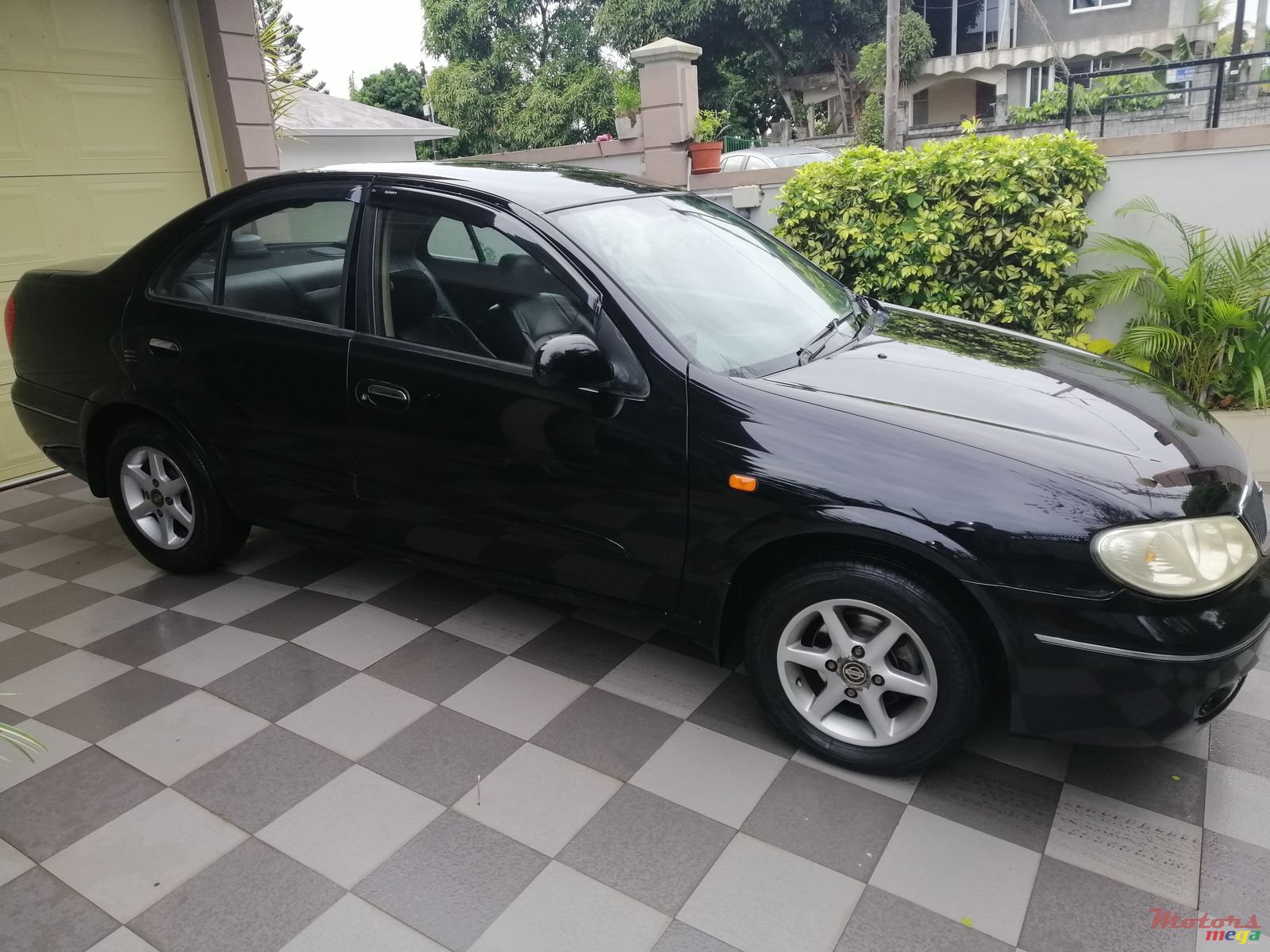 2004' Nissan Sunny photo #6