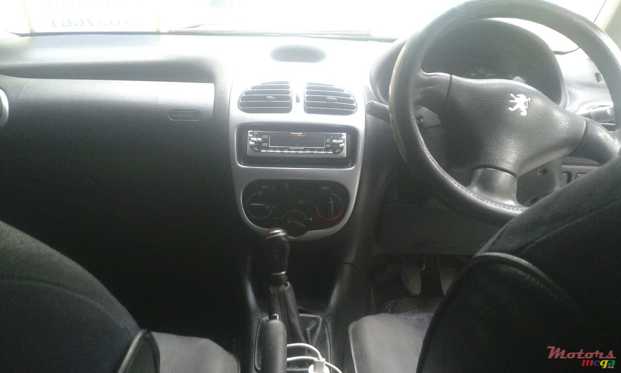 2001' Peugeot No photo #4