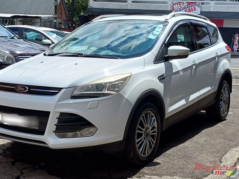 2009' Ford Kuga photo #2