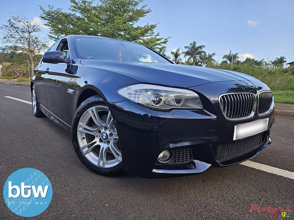 2012' BMW 528 528I M Sport Package photo #1