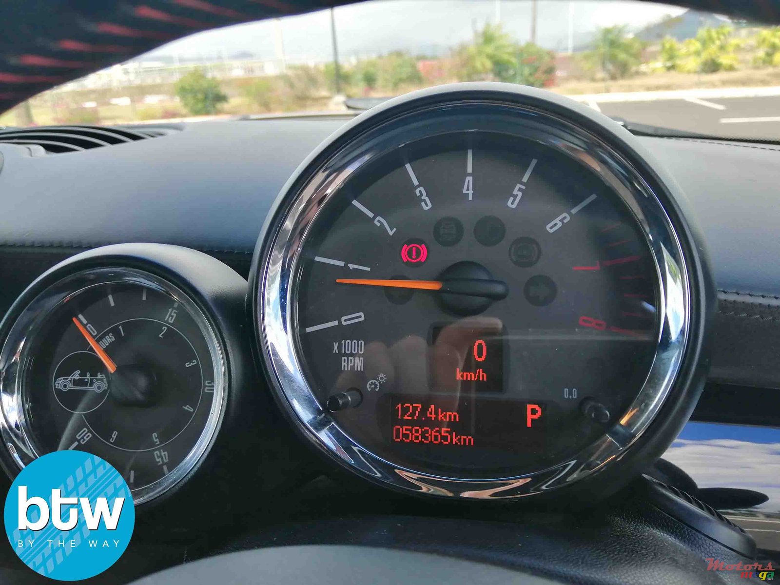 2014' MINI Cooper S photo #7