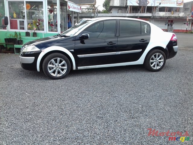2005' Renault Megane photo #4