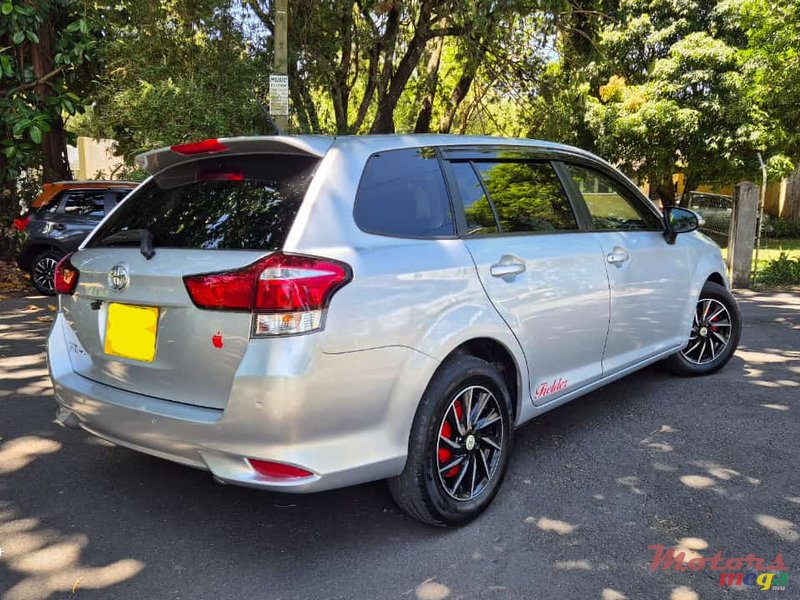 2018' Toyota Fielder Corolla photo #3