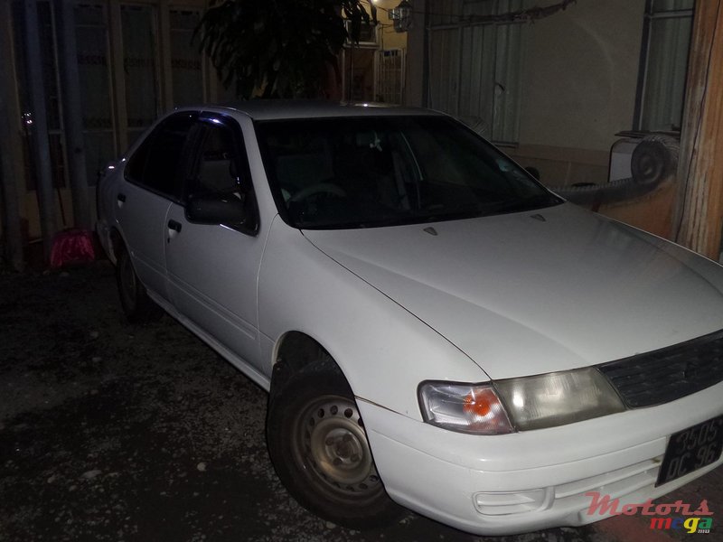 1996' Nissan Sunny photo #2