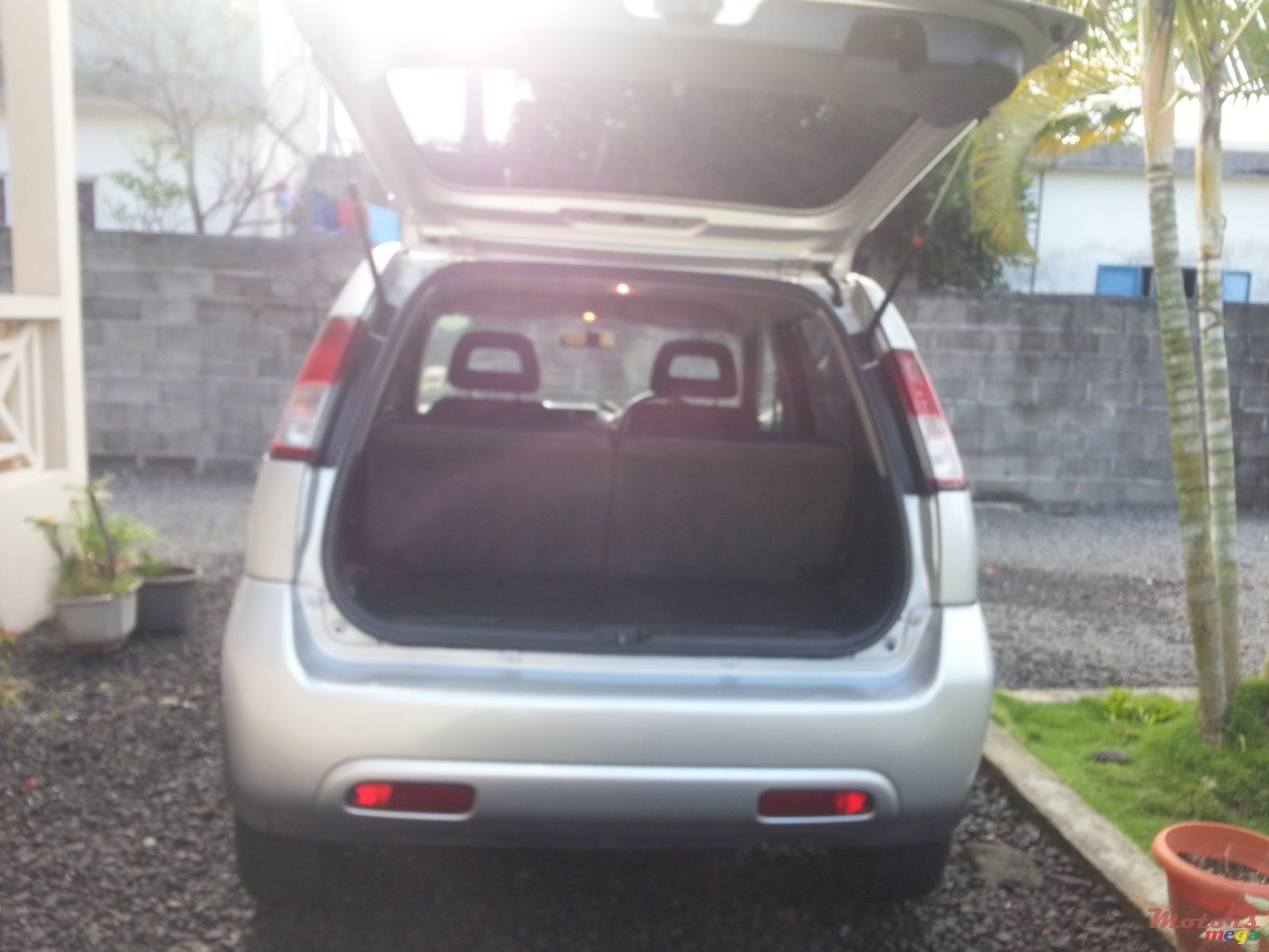 2003' Suzuki Swift photo #1