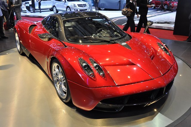 Pagani Huayra could have been called Da Vinci, roadster three years down the road