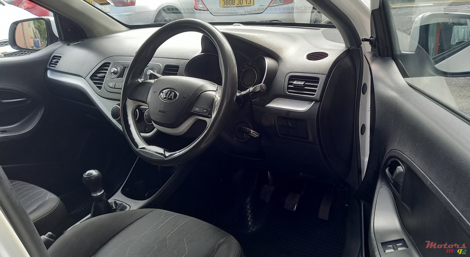 2015' Kia Picanto photo #5