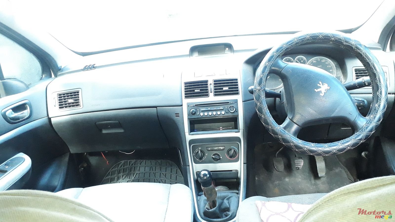 2005' Peugeot 307 photo #2