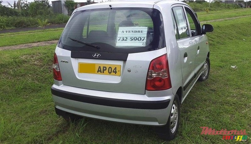 2004' Hyundai photo #2