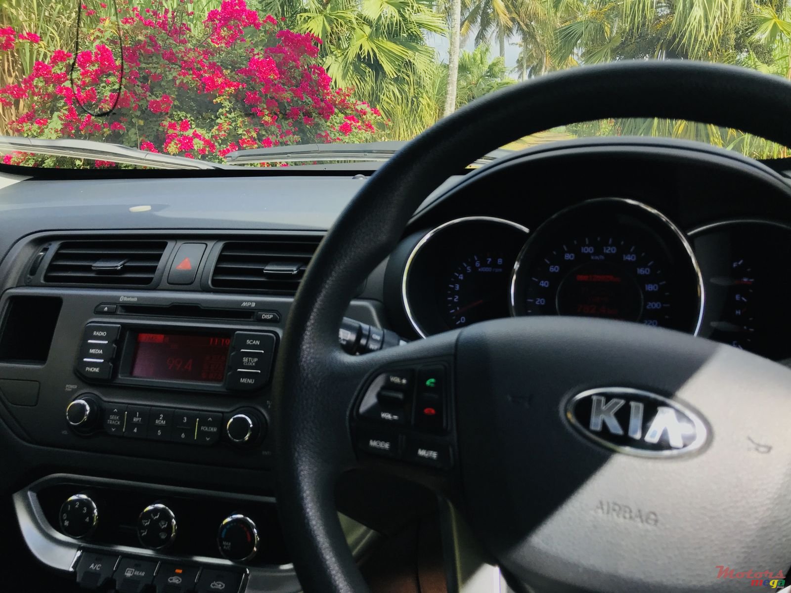 2014' Kia Rio photo #7