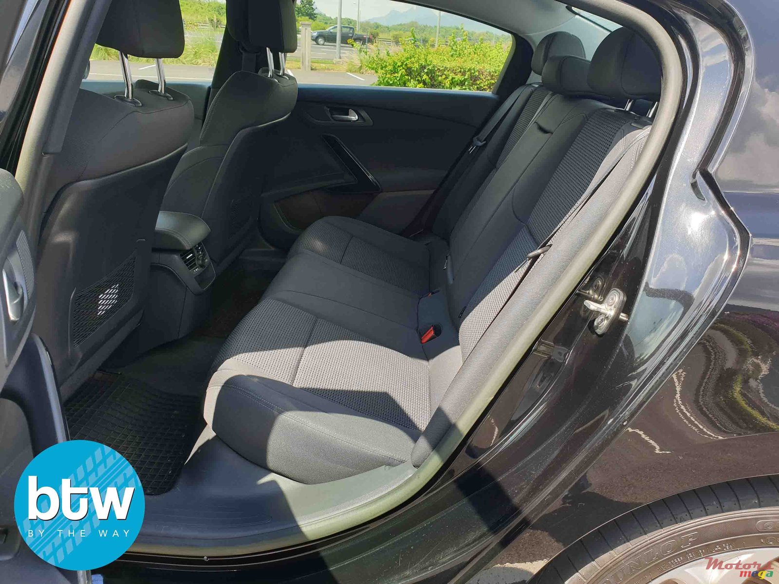 2015' Peugeot 508 photo #3