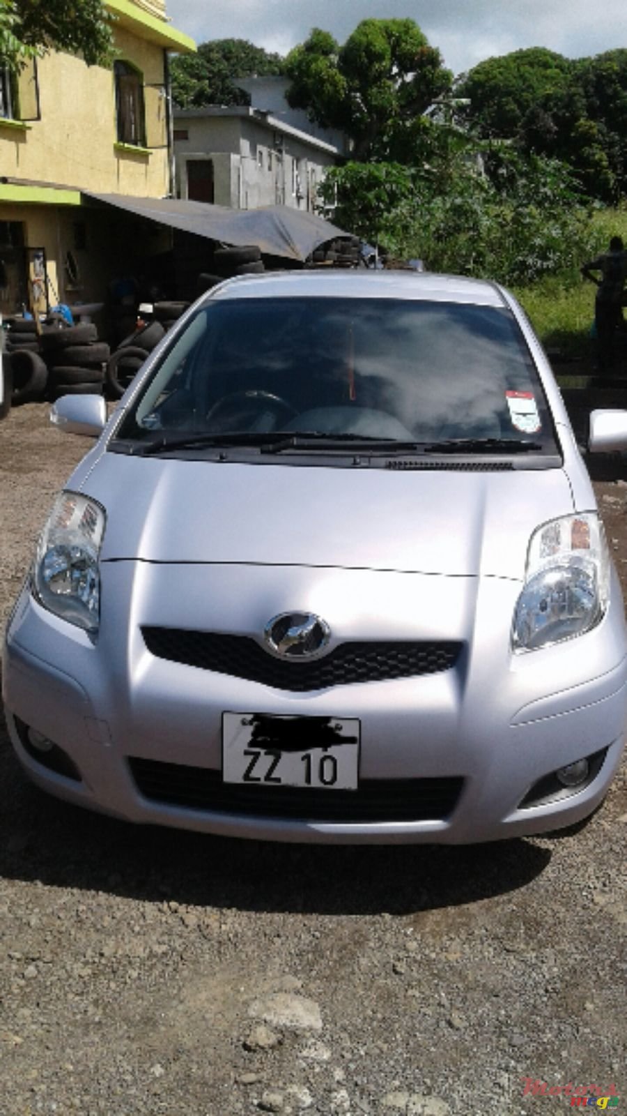 2010' Toyota Vitz photo #4