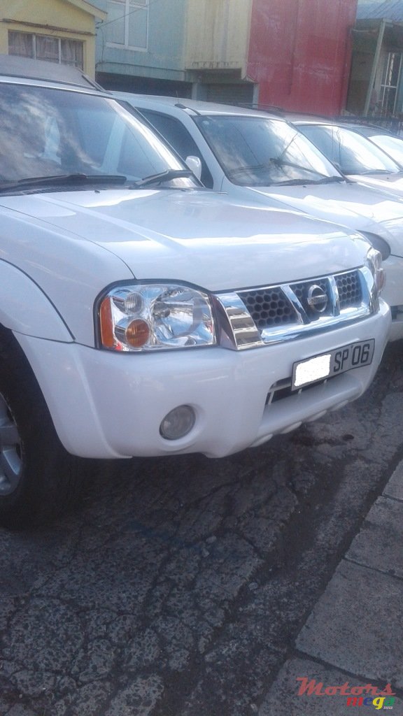 2006' Nissan Hardbody photo #1