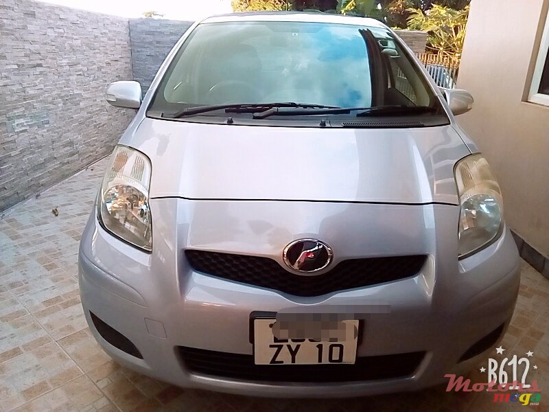 2010' Toyota Vitz photo #1