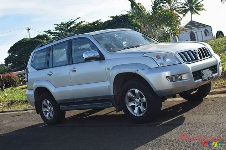 2006' Toyota Land Cruiser Prado photo #7