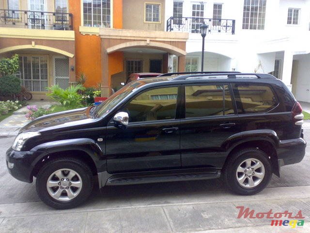 2003' Toyota LANDCRUISER GX photo #1