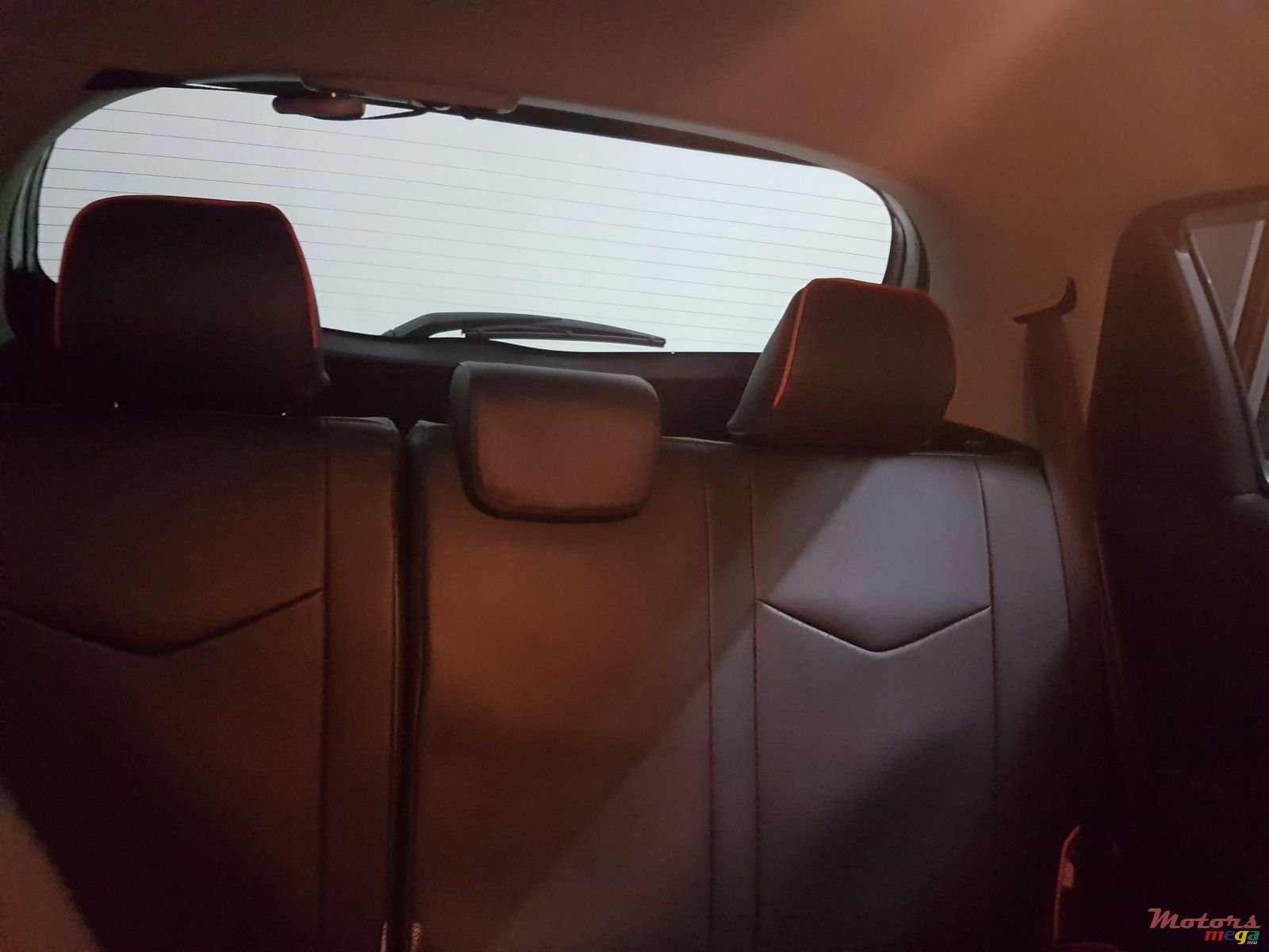 2014' Toyota Vitz photo #5