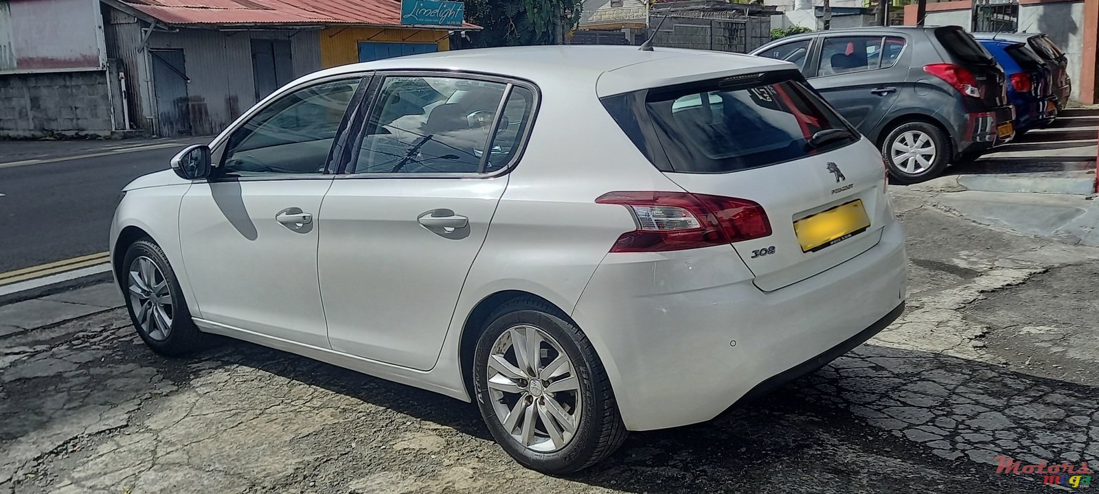 2016' Peugeot 308 photo #3