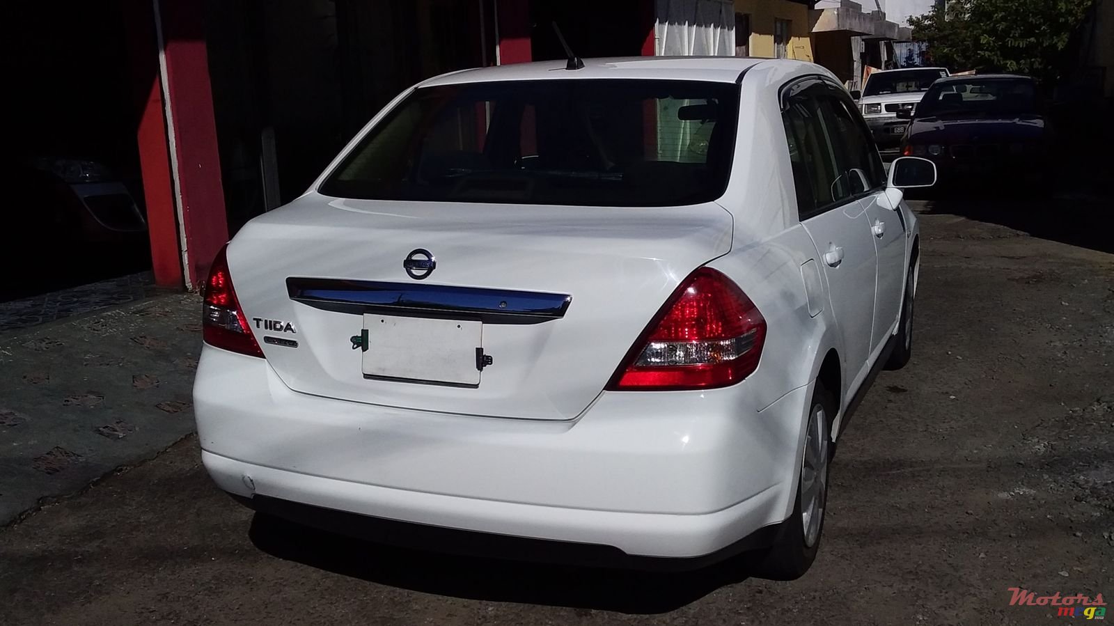 2008' Nissan Tiida Latio photo #3