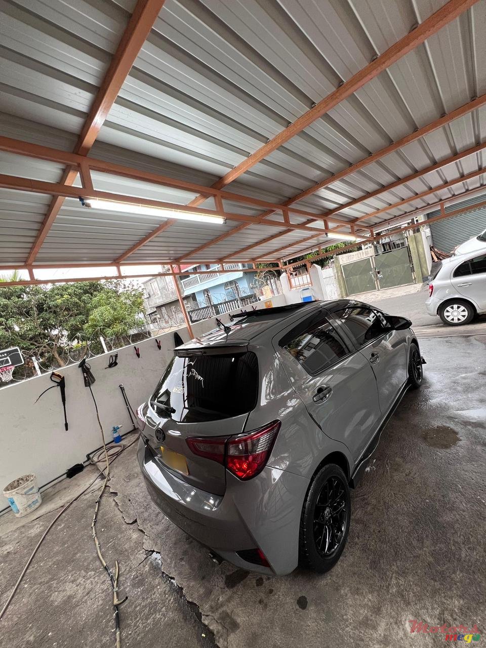 2017' Toyota Vitz photo #3