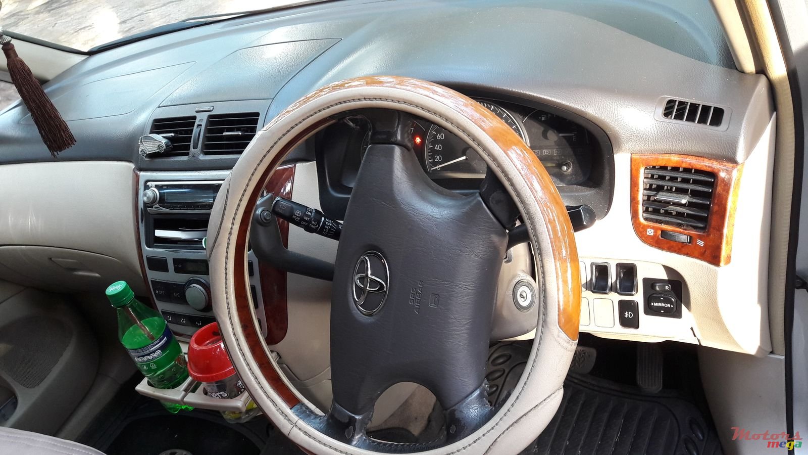 2003' Toyota Picnic photo #4