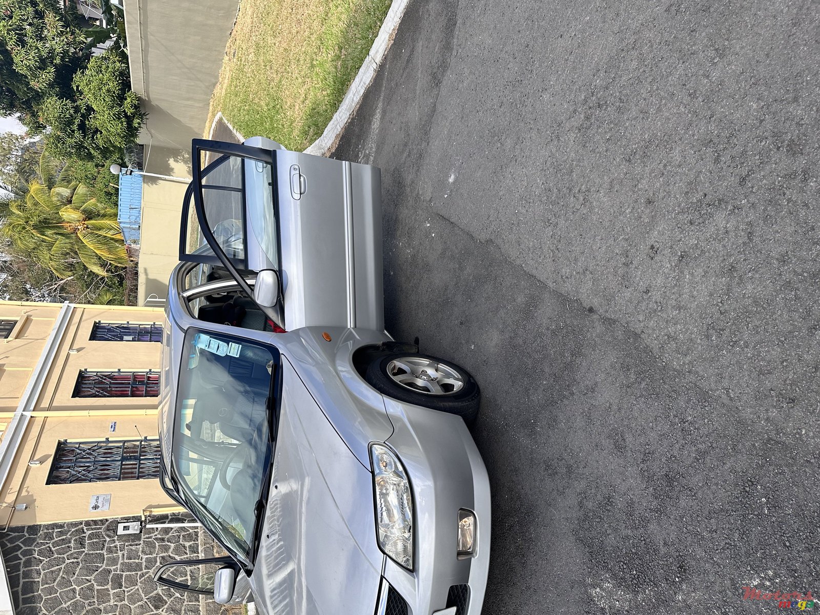 2004' Mazda 323F photo #3