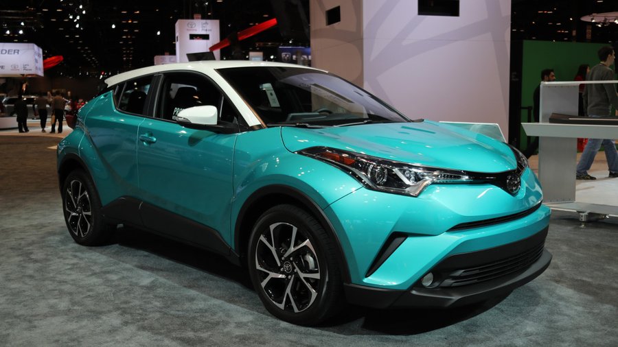 The 2018 Toyota C-HR will get a contrasting-color roof option, nifty teal paint