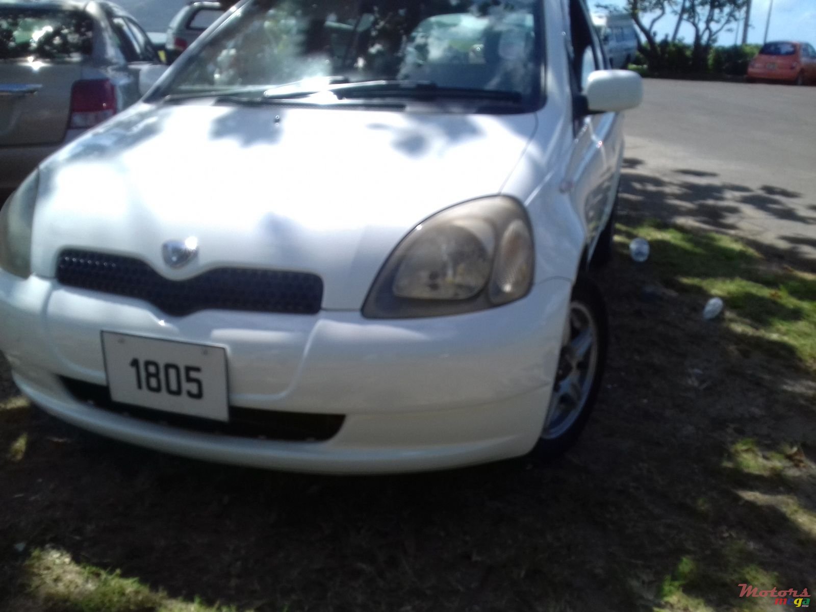 1999' Toyota Vitz photo #5