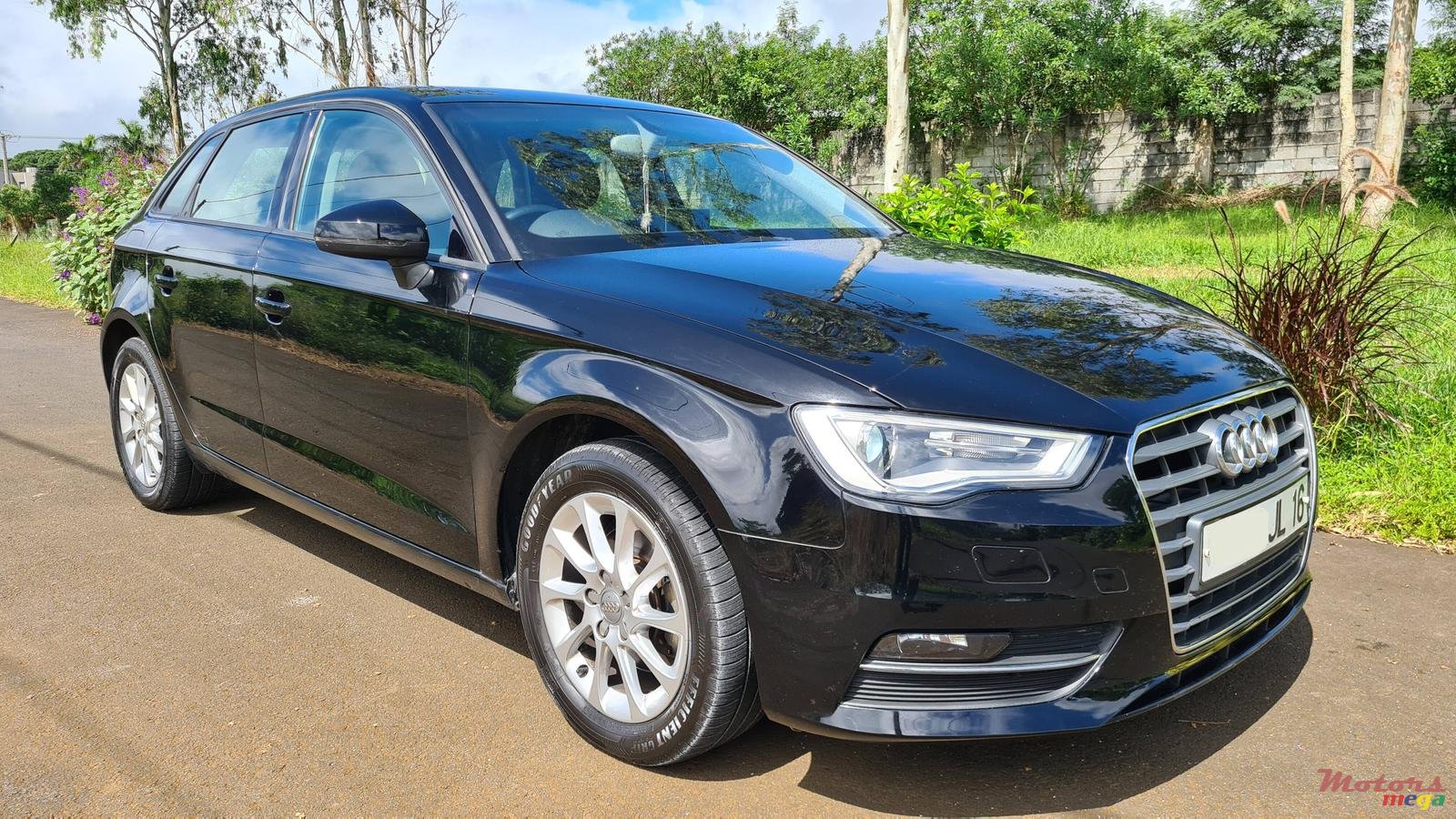 2016' Audi A3 photo #2