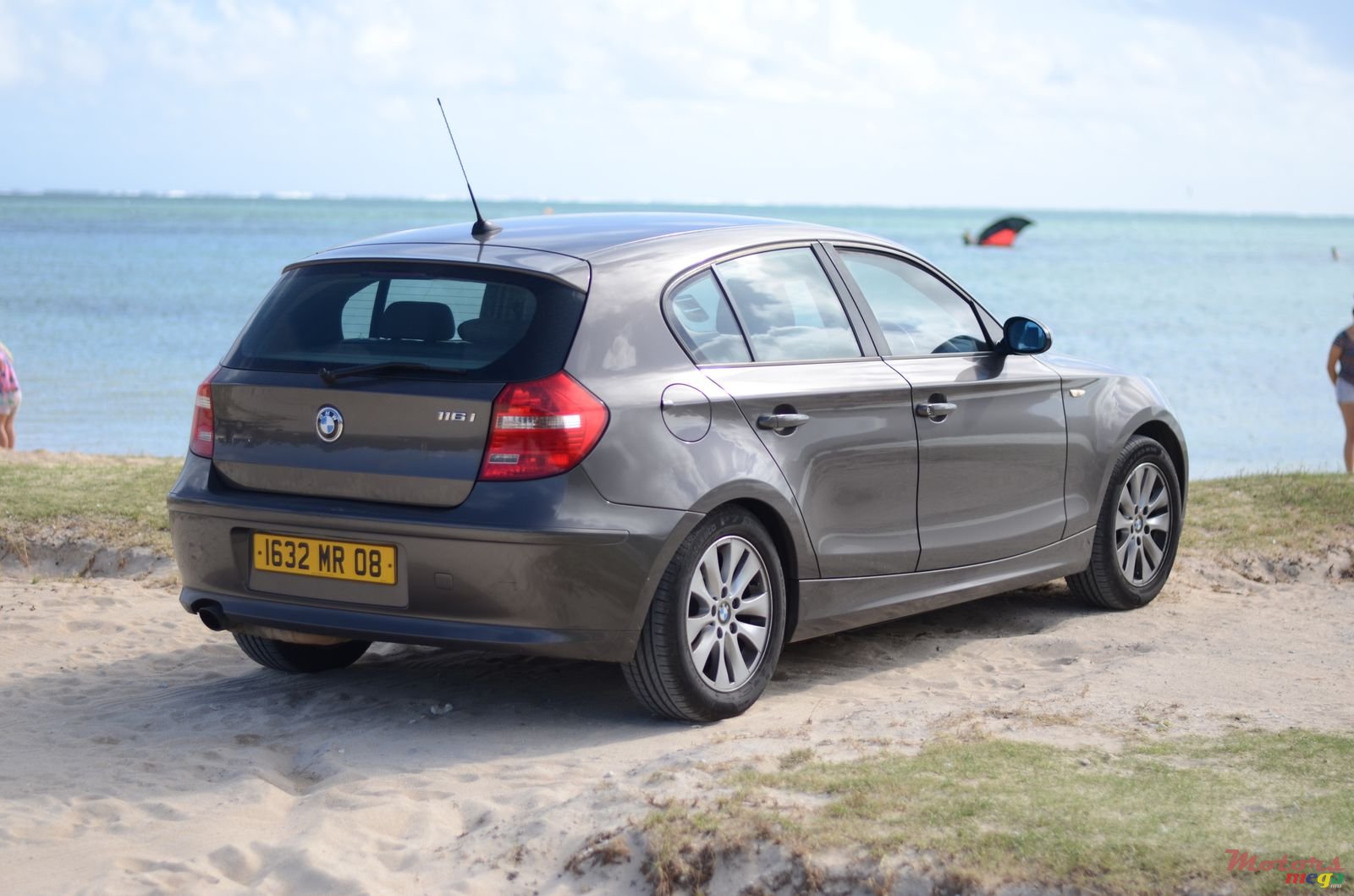 2008' BMW 1 Series photo #2