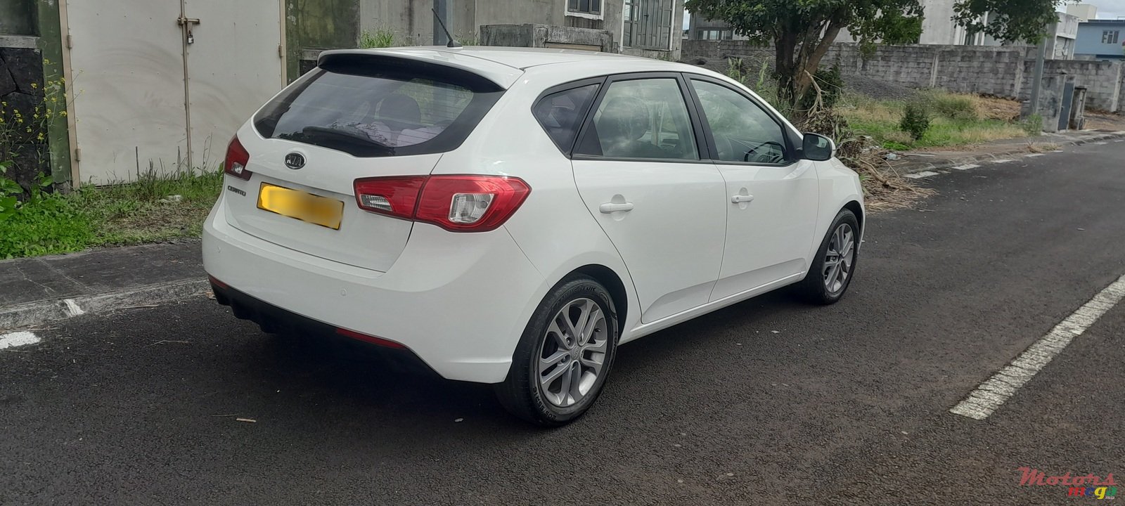 2011' Kia Cerato photo #5