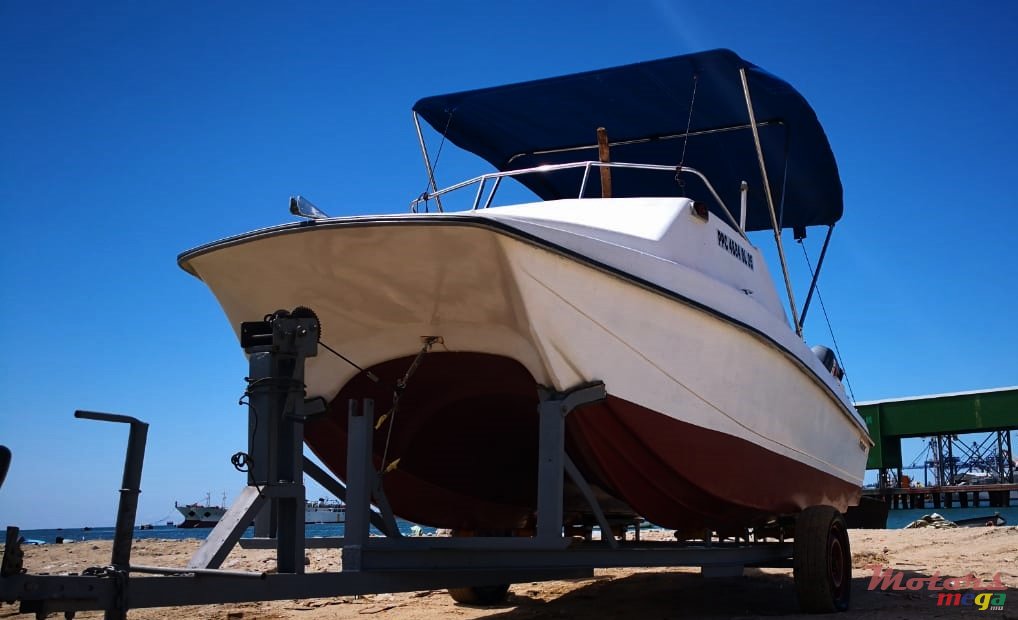2003' Boston Whaler photo #1