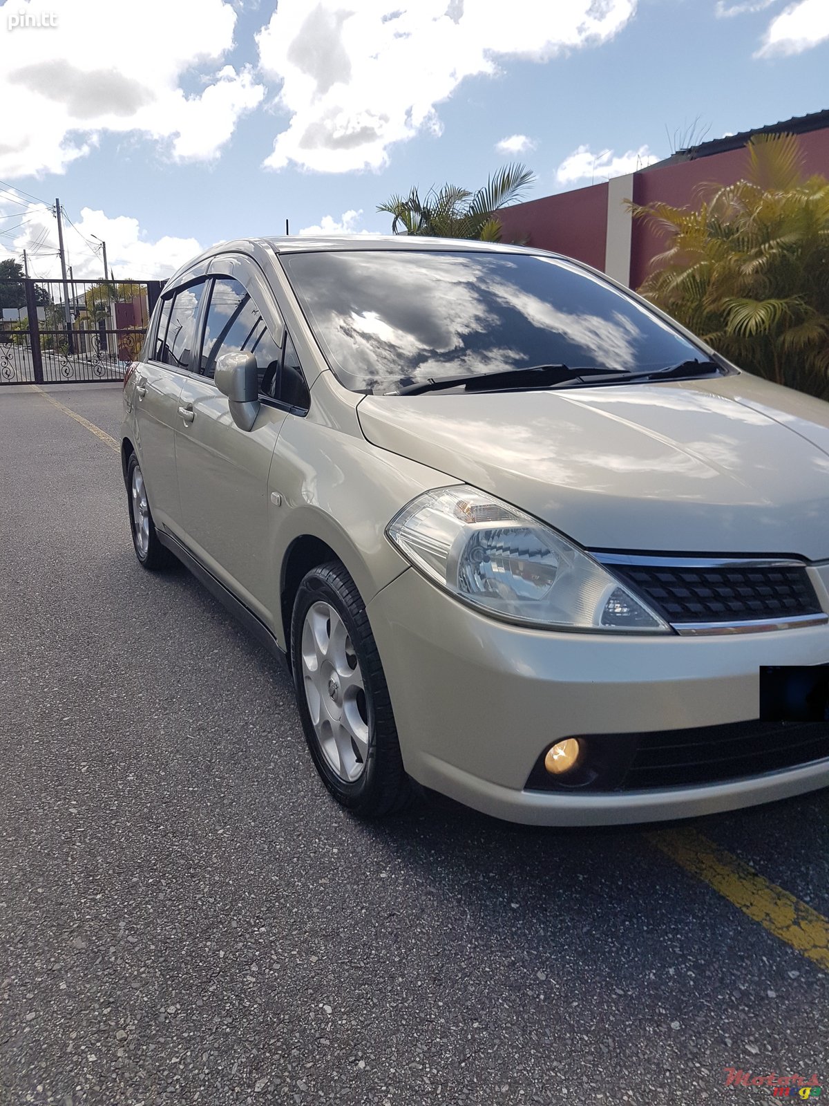 2006' Nissan Tiida photo #2