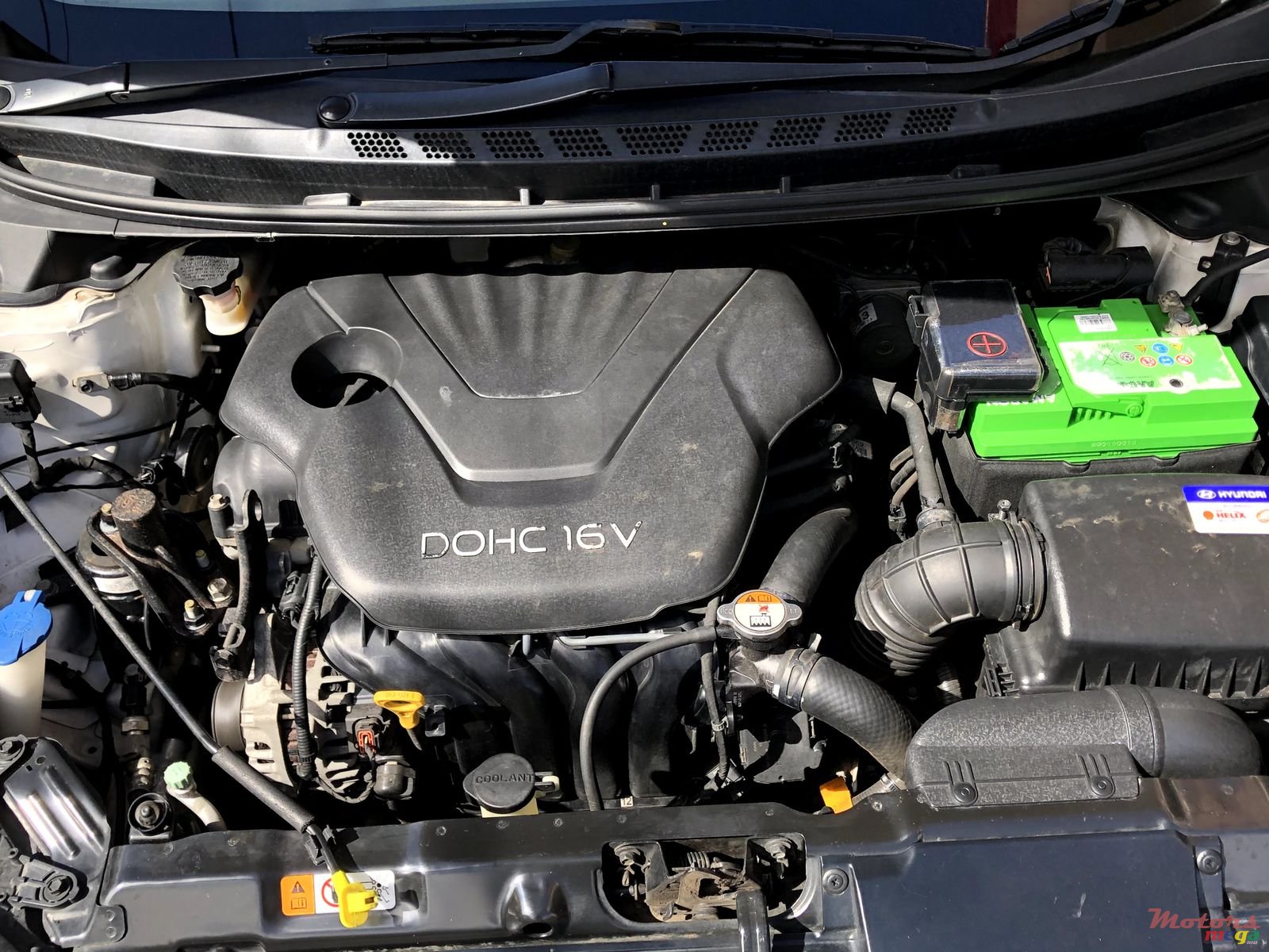 2012' Hyundai Elantra GLS photo #6