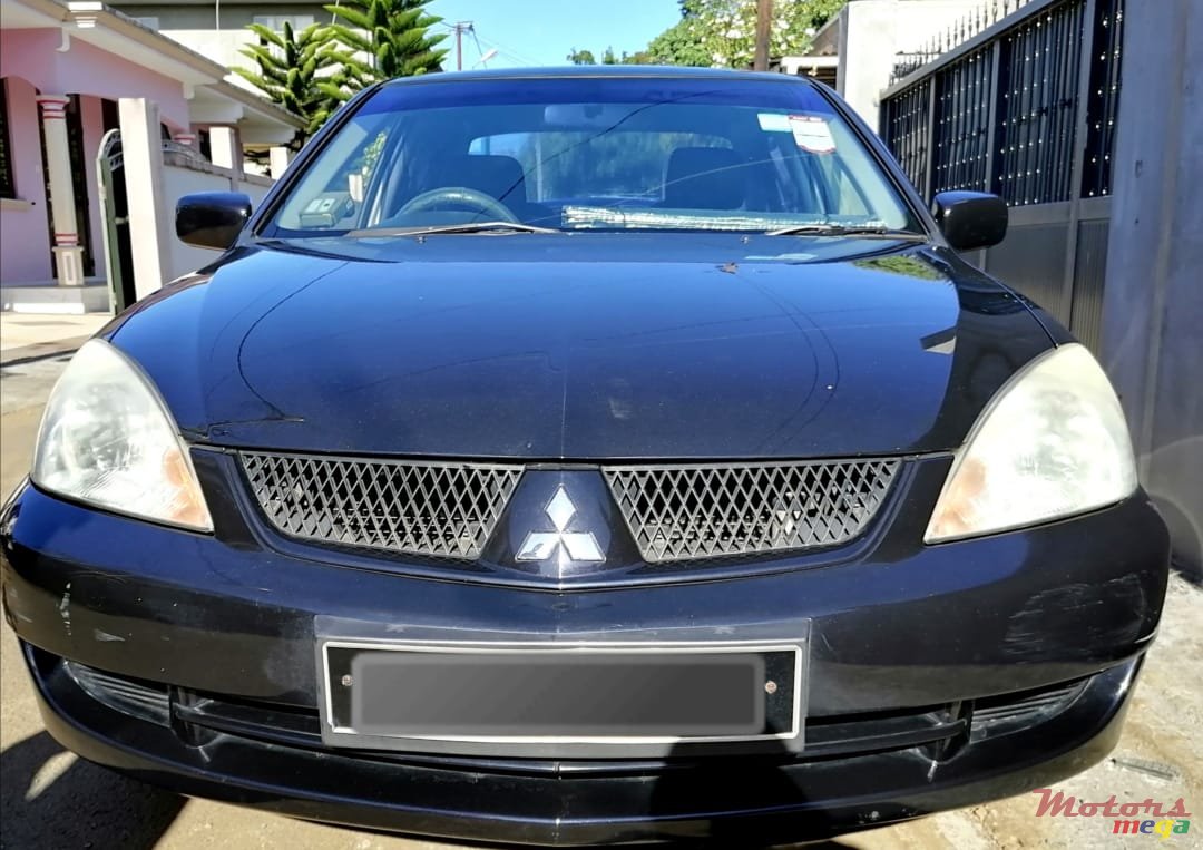 2007' Mitsubishi Lancer photo #5