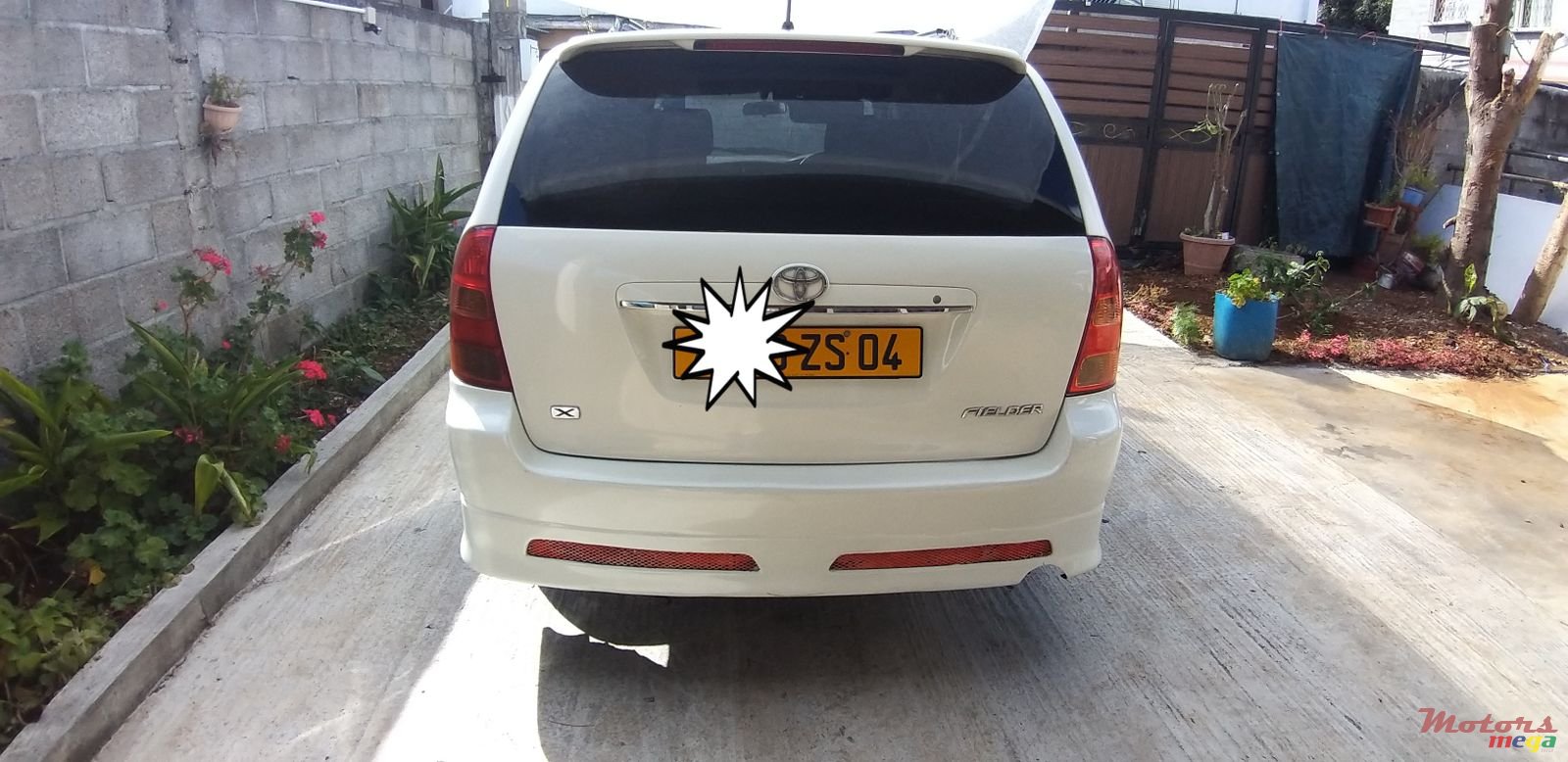 2004' Toyota Fielder photo #3