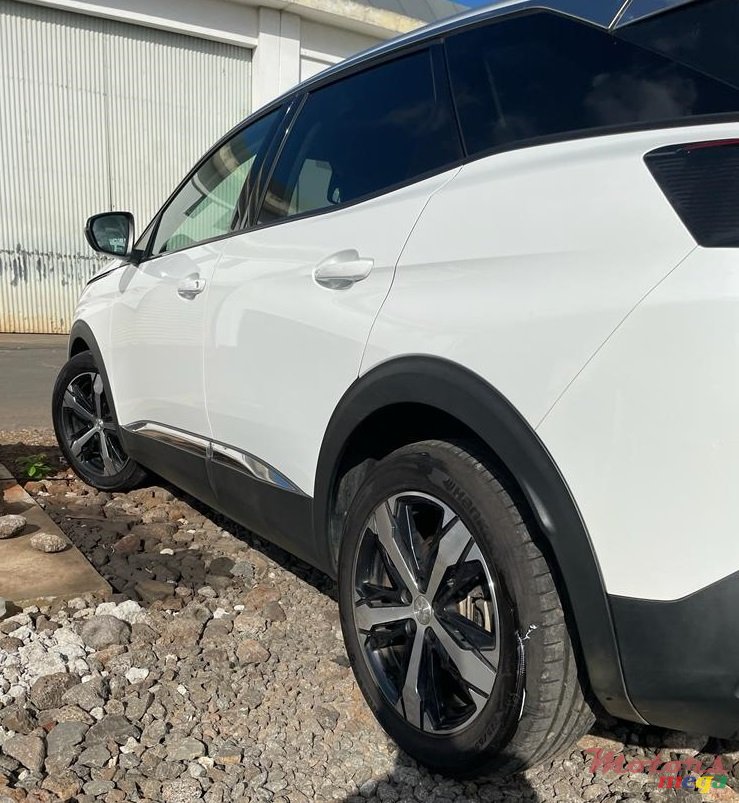 2019' Peugeot 3008 photo #3