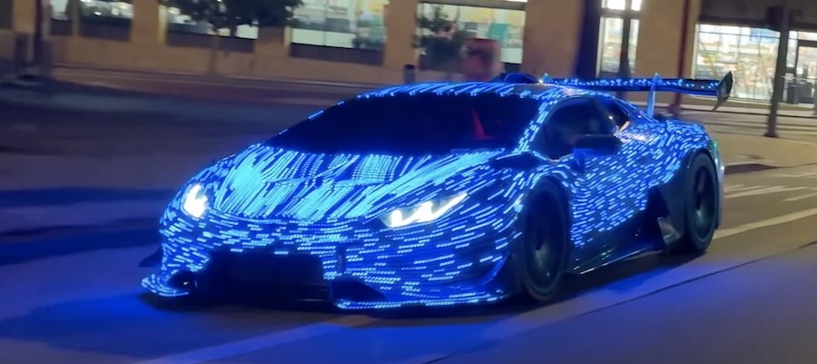 A Lamborghini Huracan With 30,000 LEDs Is the World's Most Distracting Car
