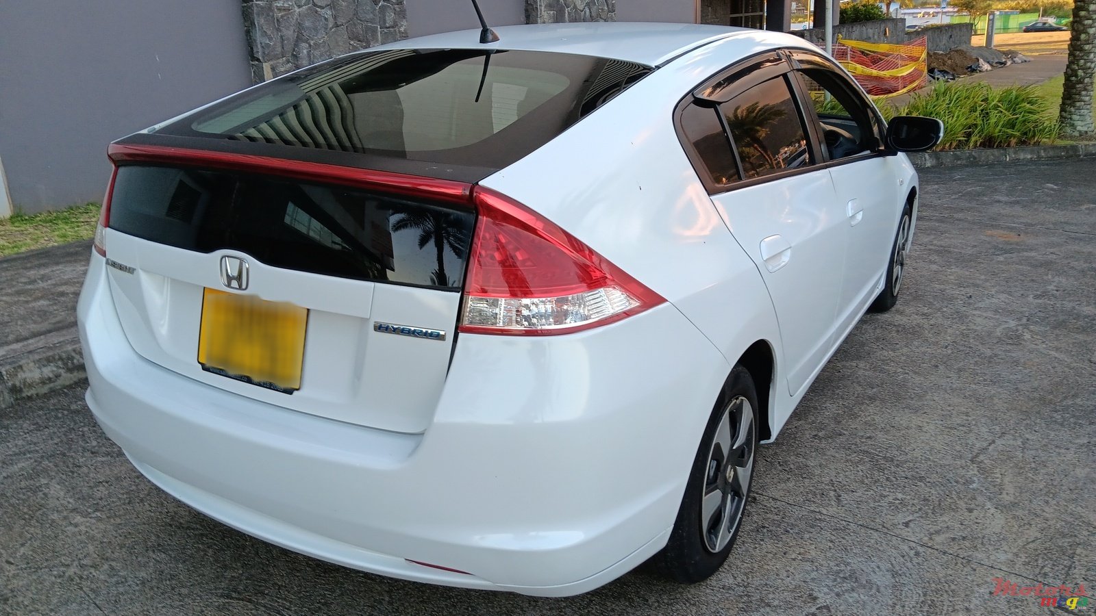 2010' Honda Insight photo #1