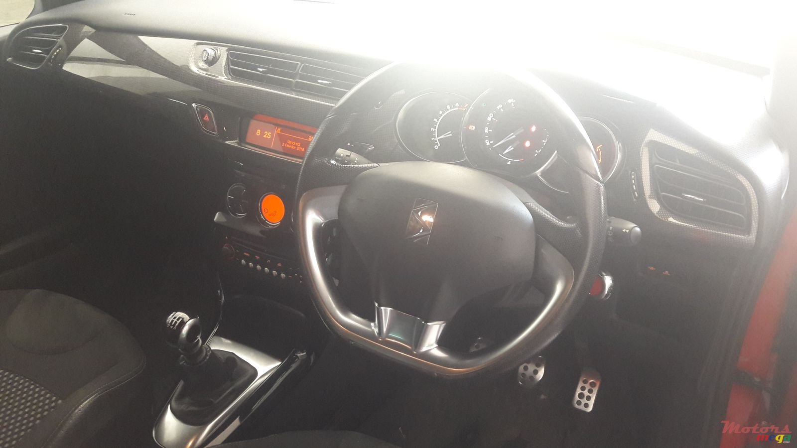 2011' Citroen DS3 1.6 Turbo photo #5