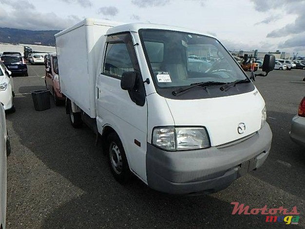 2005' Mazda Bongo photo #1
