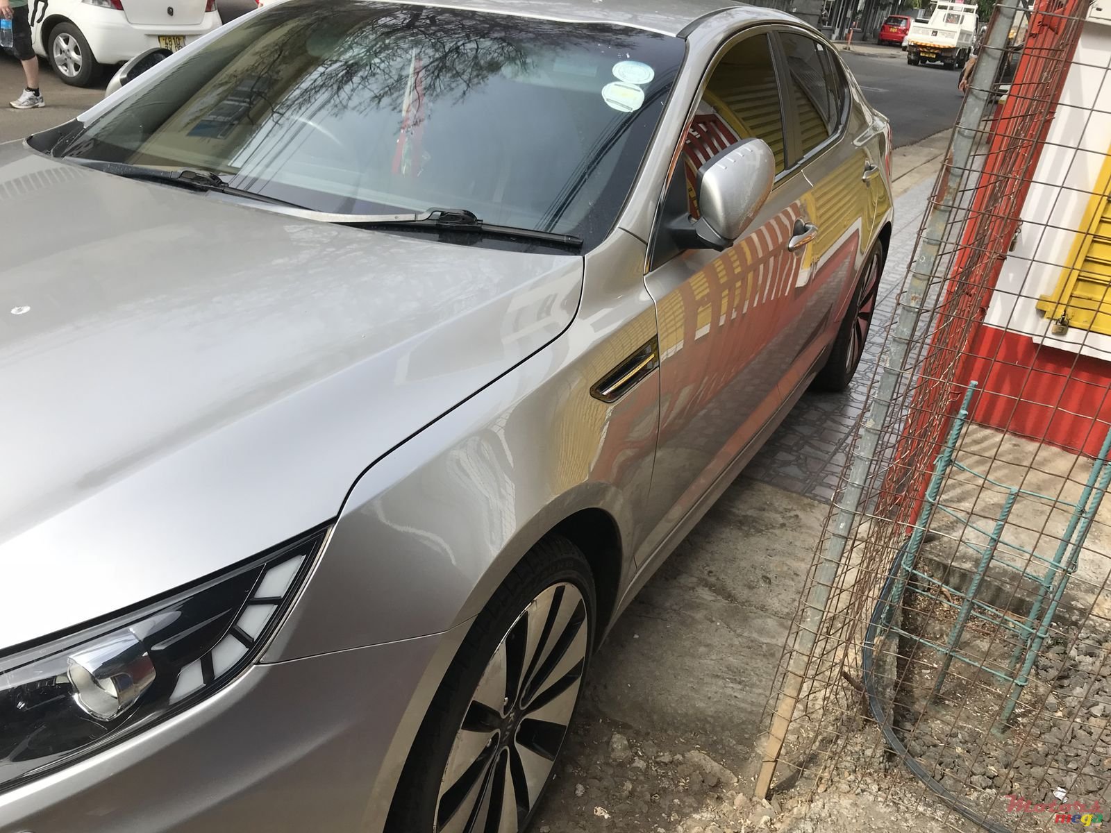 2012' Kia Optima photo #2