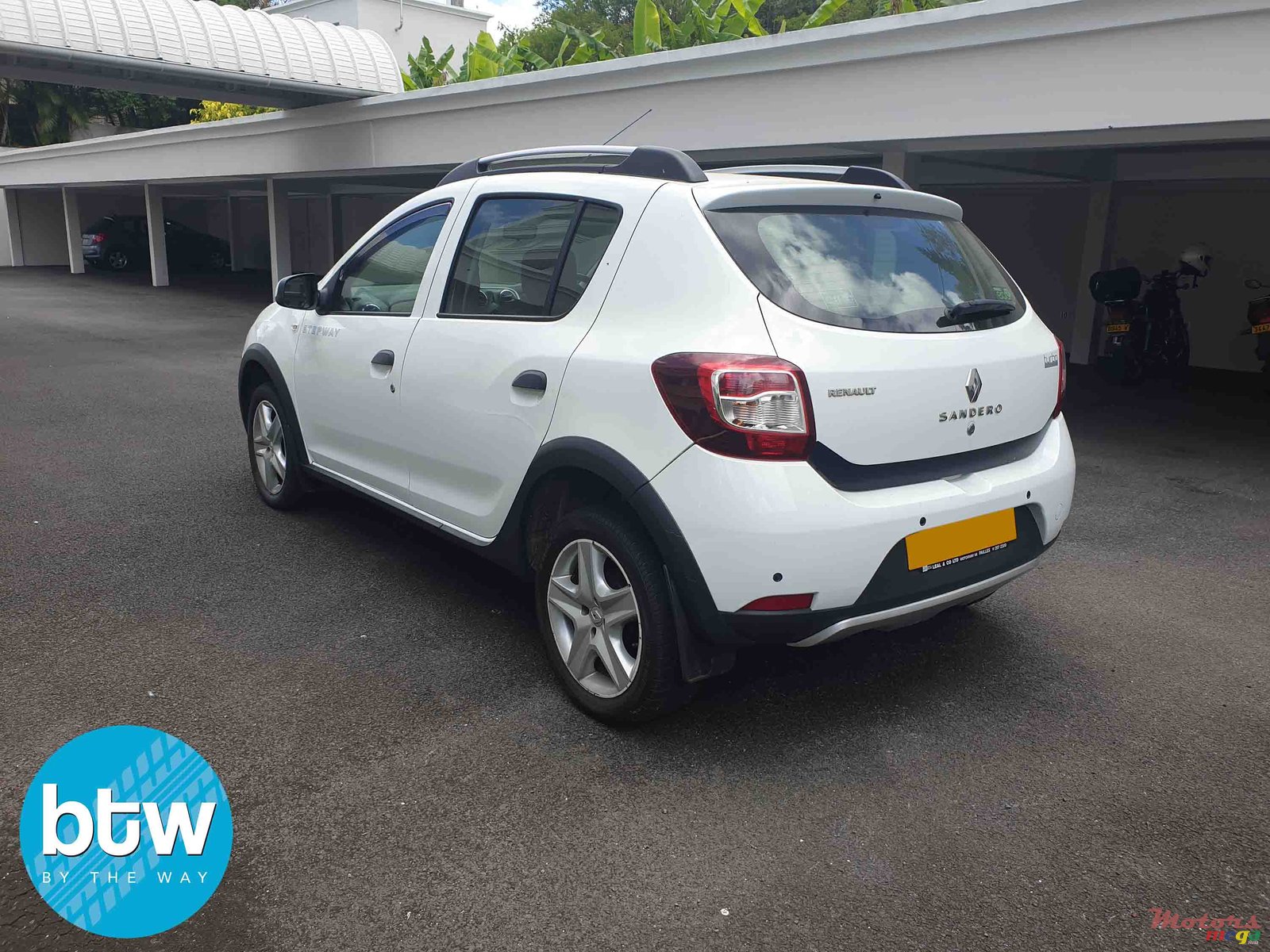 2014' Renault Sandero StepWay photo #3