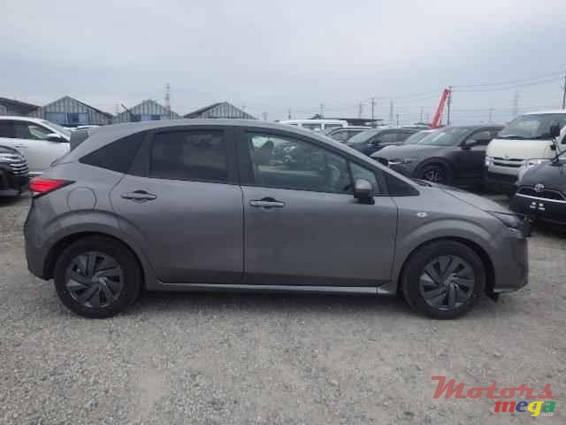 2022' Nissan 1400 photo #2