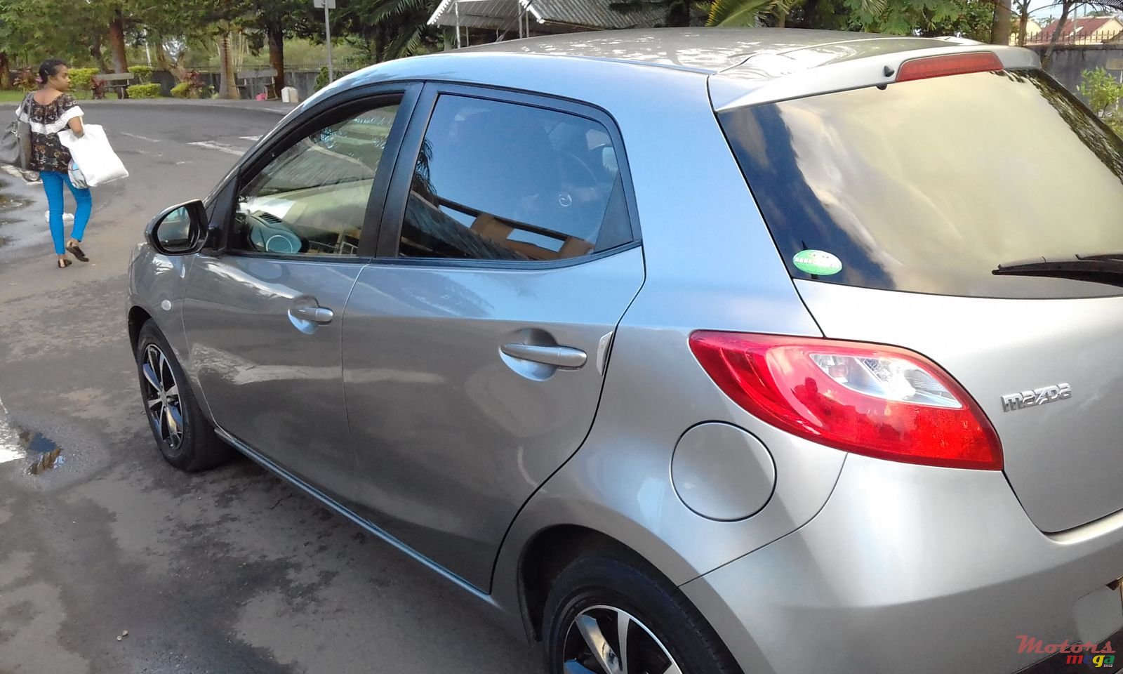 2011' Mazda Demio photo #2