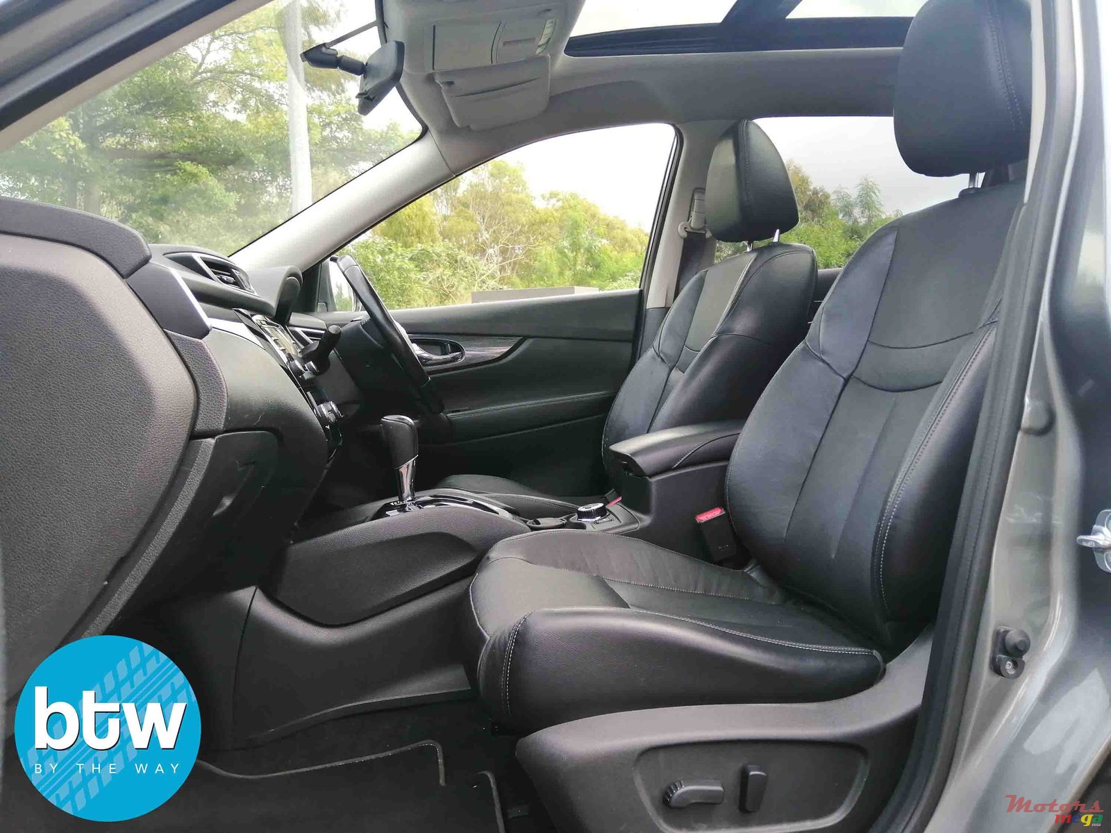 2015' Nissan X-Trail photo #5