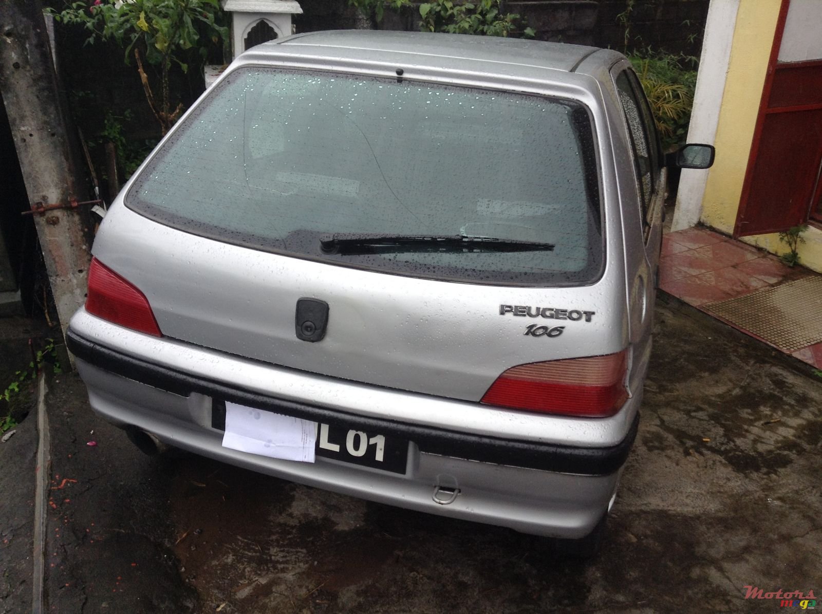 2001' Peugeot photo #2