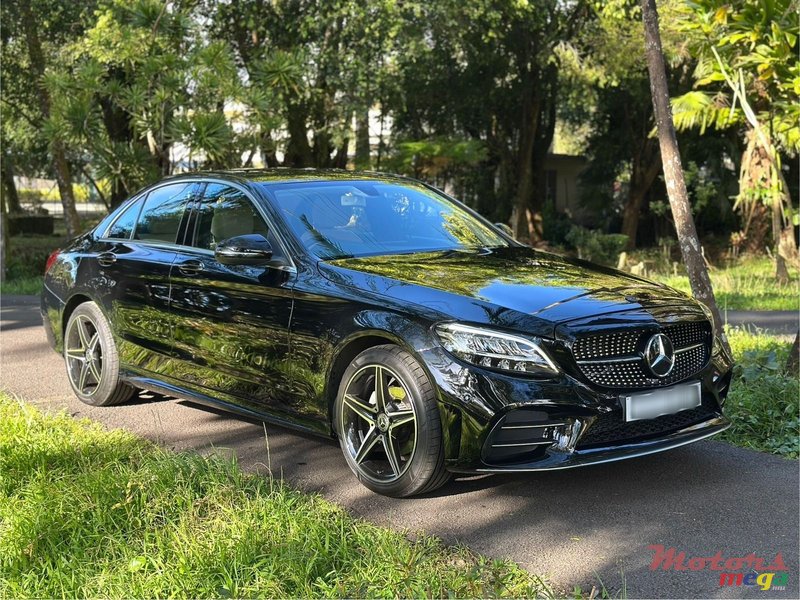 2020' Mercedes-Benz C180 AMG Pack photo #3