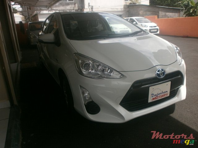 2016' Toyota Aqua photo #6