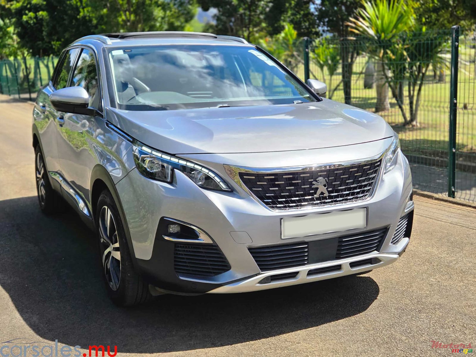 2019' Peugeot 3008 Allure Plus photo #2